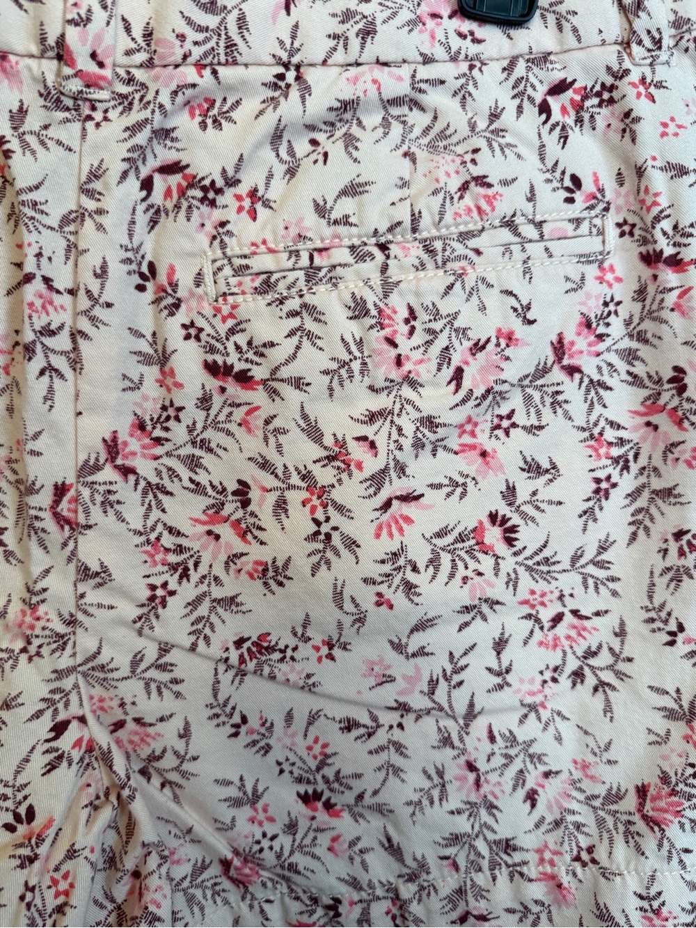 LOFT Ann Taylor floral print women's shorts in a pink color size 6 - Picture 8 of 8